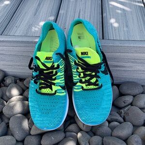 Nike Free Run Flyknit Turquoise and Lime Athletic Sneakers 6.5 Y -good condition